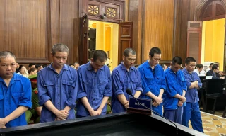 Các bị cáo tại phiên tòa.