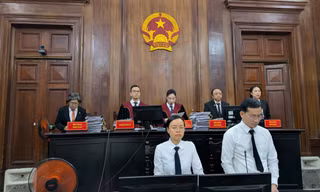 HĐXX vụ 39-39B Bến Vân Đồn.