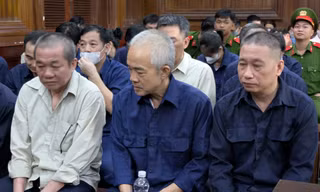 Các bị cáo tại phiên tòa.