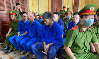 Các bị cáo tại phiên tòa.