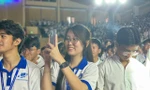 Nữ du học sinh Campuchia giỏi ba ngoại ngữ chọn học đại học ở Việt Nam