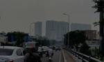 'Hiểm họa' từ bầu trời mù sương bủa vây TPHCM
