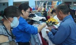 Cuối tuần, bạn trẻ TP. HCM chia sẻ với cộng đồng qua gian hàng '0 đồng'