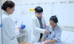 Mắc bệnh viêm mạch hiếm gặp, cô gái được chẩn đoán là viêm dạ dày
