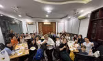 Những người trẻ mở lối học nói tiếng Anh cho cộng đồng