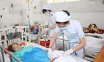 Hiểm họa từ việc người bệnh đang dùng kháng sinh khi mới thấy đỡ đã vội dừng