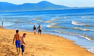 Điều tra thi thể nam giới trôi dạt bất thường vào bờ biển ở Quảng Trị 