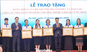 Bộ Giáo dục và Đào tạo tặng bằng khen 80 giáo viên tiêu biểu toàn quốc