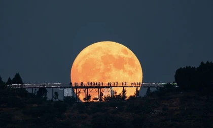 Siêu trăng "chill" nhất năm sẽ xuất hiện trên bầu trời Việt Nam đêm nay 4/12