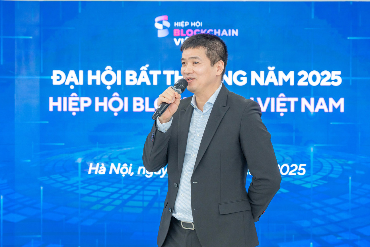 Hiệp hội Blockchain Việt Nam đổi tên, khởi đầu hành trình mới 3 Ông Phan Đức Trung, Chủ tịch VBA nhấn mạnh VBA. Ảnh: BTC