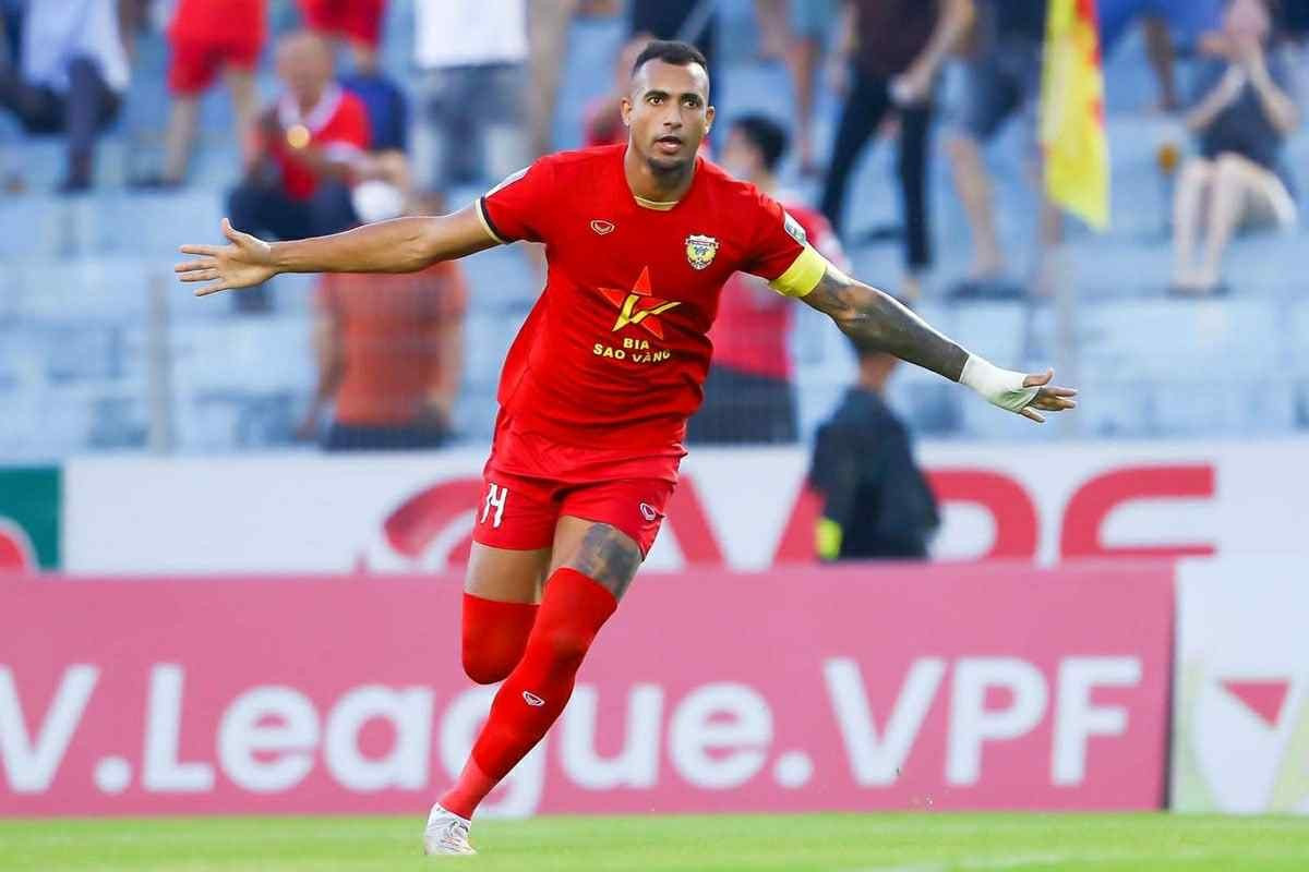 Trung vệ người Brazil Janclesio Almeida Santos sẽ gia nhập CLB Ninh Bình FC với bản hợp đồng 3 năm. 3c96b3cf-74c9-4b35-a32c-d3c18a176a85.jpg
