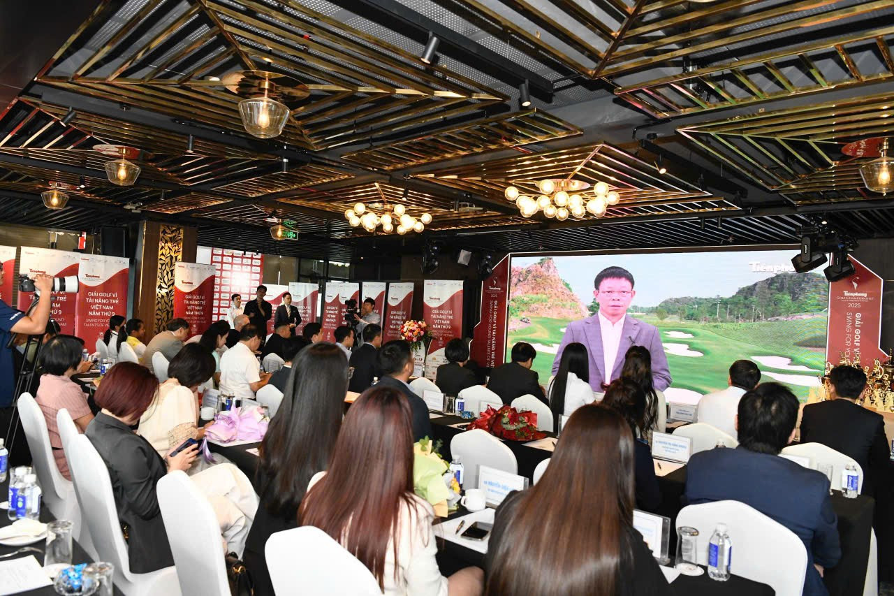Atmosferă solemnă la conferința de presă a Campionatului de Golf Tien Phong 2025 - Pentru Tinerele Talente Vietnameze. 1-5977.jpg