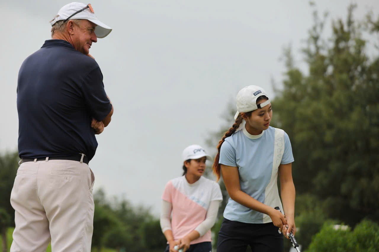 Không chỉ là cơ hội cọ xát, các golfer còn rèn thể lực, nâng cao khả năng duy trì phong độ xuyên suốt vòng đấu. 2-2938.jpg