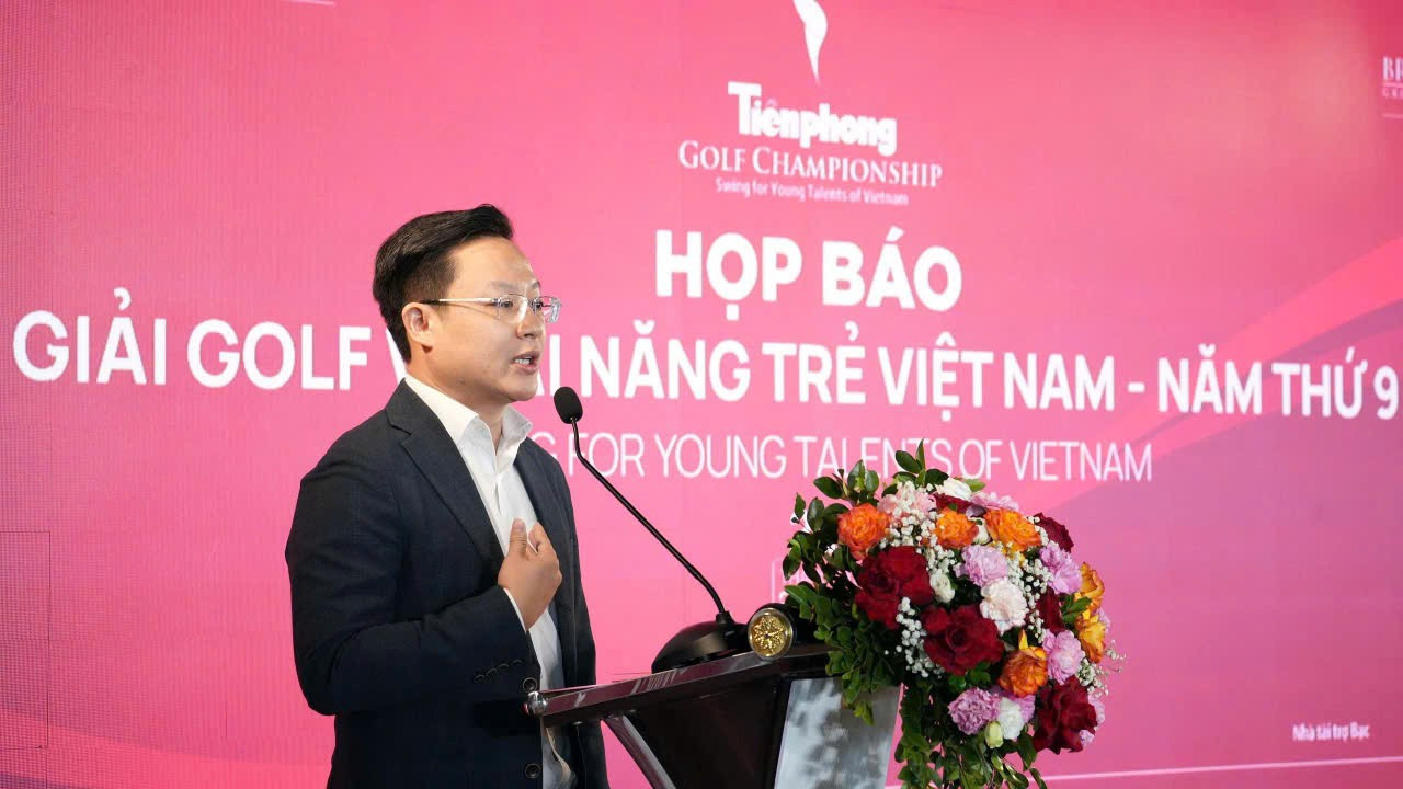 Tien Phong Golf Championship 2025 میں، Tasco Auto نے ٹورنامنٹ کے پار 3 ہولز میں Volvo، Lynk & Co، Geely برانڈز کی 3 کاروں کے ساتھ ہول ان ون ٹورنامنٹ کو سپانسر کیا۔ Tasco Auto کے قائم مقام جنرل ڈائریکٹر مسٹر Hoang Anh Tuan نے کہا: 9.jpg