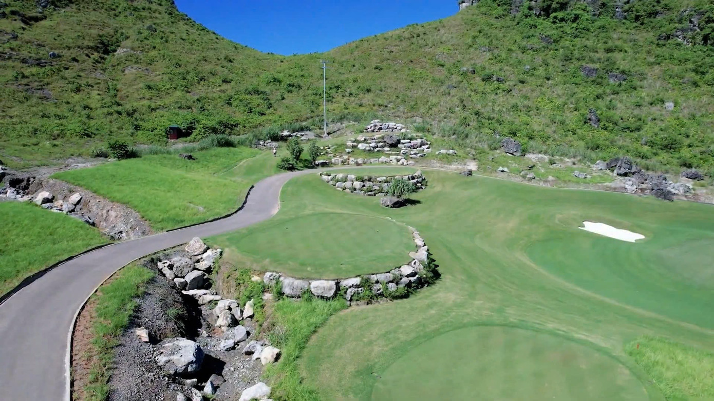 بنابراین، از این پس، مقدمات مسابقات قهرمانی گلف تین فونگ به صورت همزمان، سیستماتیک و با جزئیات انجام شده و برای مسابقاتی که در 15 نوامبر برگزار میشود، آماده است. 10.jpg