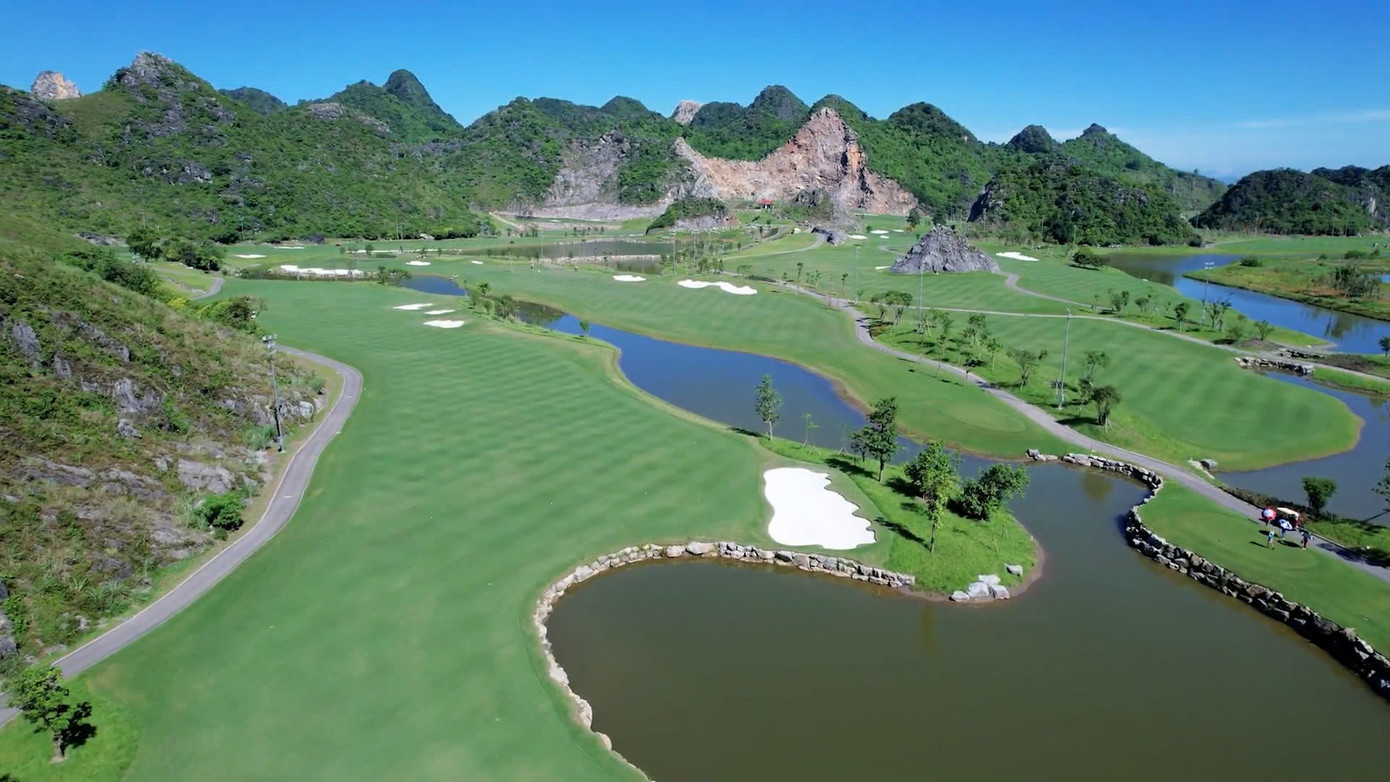 اگرچه هیئت مدیره زمین گلف تین دونگ - باشگاه ورزشی لجند ولی، به عنوان میزبان مسابقات سنتی که توسط روزنامه تین فونگ برگزار میشود،  11.jpg