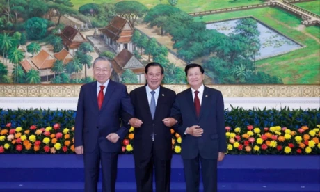 Gần 40 hoạt động của Tổng Bí thư Tô Lâm và các lãnh đạo trong 48 giờ thăm Lào và Campuchia