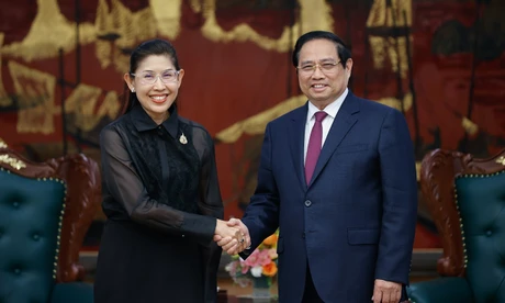 Thủ tướng đề nghị Thái Lan đảm bảo nguồn cung nhiên liệu cho hàng không Việt Nam