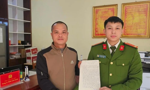 Công an Phú Thọ và Sơn La hỗ trợ dân nhận lại gần 1 tỉ đồng do chuyển khoản nhầm