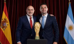 Sự tương đồng kỳ diệu giữa Lionel Scaloni và Luis De la Fuente