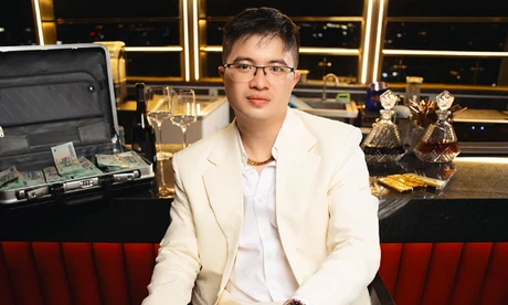 Bố đẻ của siêu lừa Mr Pips bị lừa 2,5 tỷ khi tìm cửa ‘chạy’ giám định tâm thần cho con