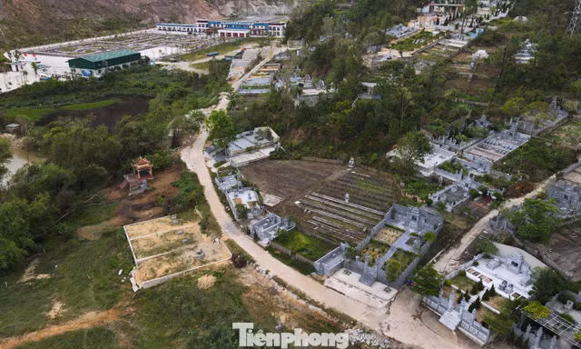 Lấn chiếm đất xây nghĩa trang, lăng mộ trái phép