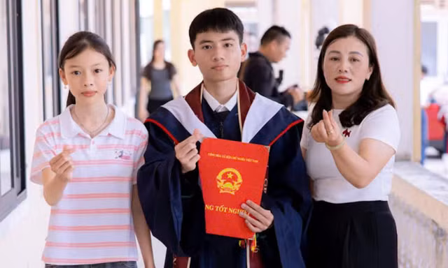 Bí quyết của thủ khoa A00 ở Hà Tĩnh: Đạt 8,75 điểm môn Văn nhờ thói quen đọc sách