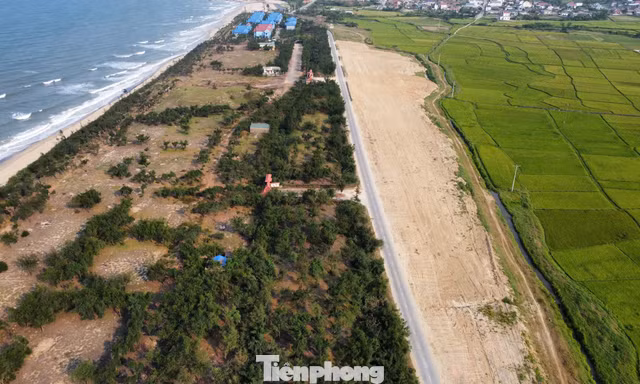 Vụ 'ôm đất vàng', dân thiếu lối ra biển: Hà Tĩnh vào cuộc rà soát