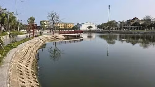 Phát hiện thi thể bé gái 8 tuổi dưới hồ điều hòa