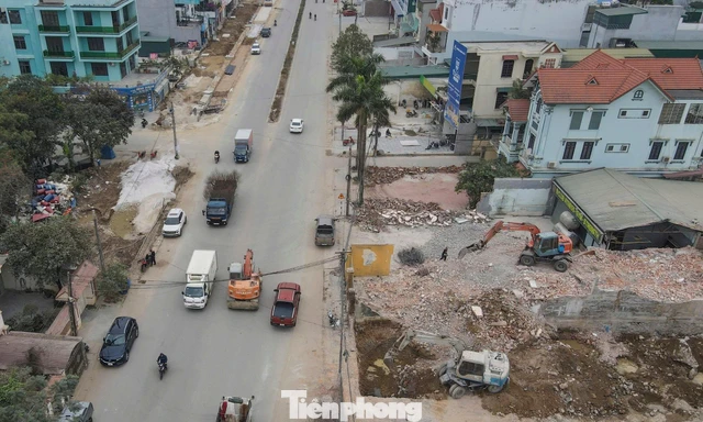 Hàng trăm nhà kiên cố bị tháo dỡ cho dự án mở rộng đại lộ hơn 1.000 tỷ đồng