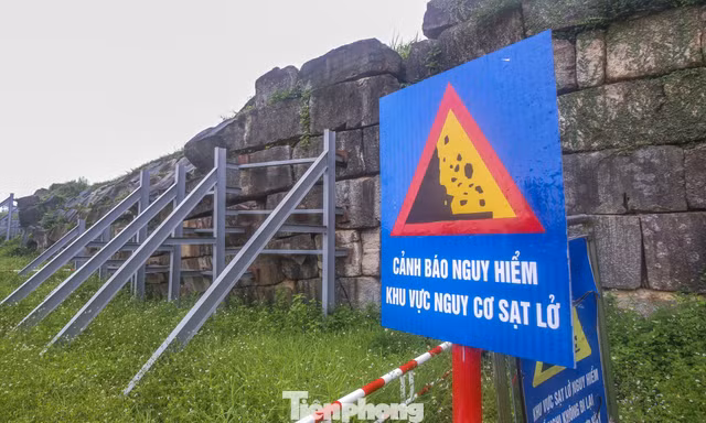 'Chống nạng' sắt cứu thành đá cổ hơn 600 trăm năm tuổi