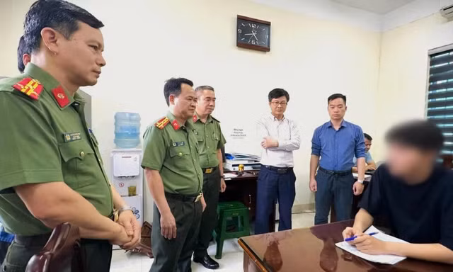 Nam sinh lớp 12 tạo mã độc cung cấp cho đường dây tội phạm công nghệ cao