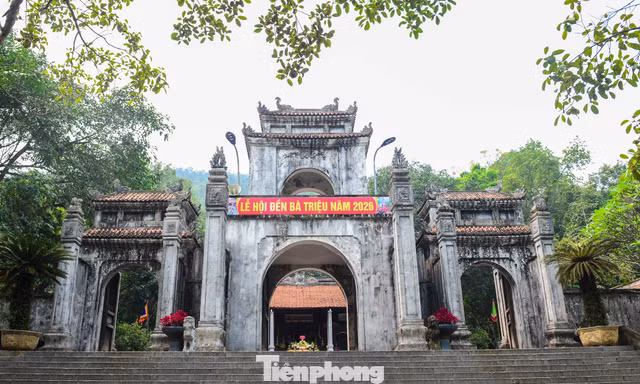 Ngôi đền thiêng hàng nghìn năm tuổi thờ nữ tướng 