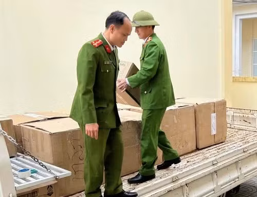 Tiêu hủy hơn 7.000 hộp thuốc không rõ nguồn gốc