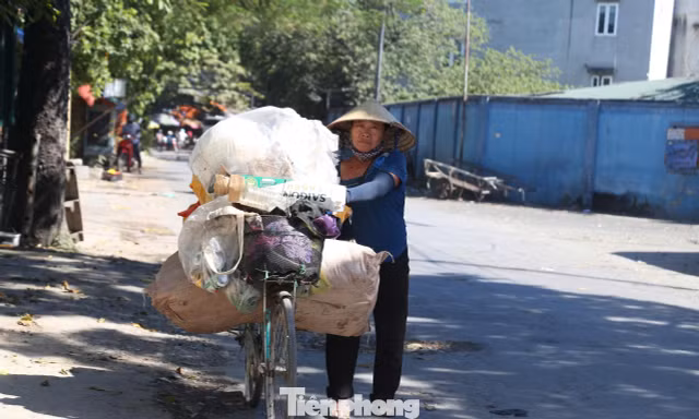 Những người miệt mài mưu sinh trên phố kỳ nghỉ lễ Quốc khánh 2/9