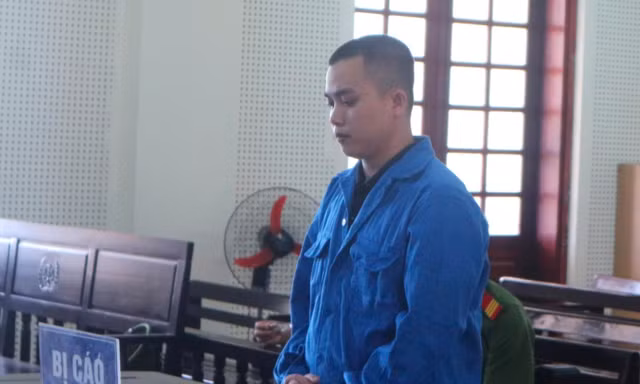 Lĩnh án vì mua 'nước kẹo' về sản xuất giá đỗ