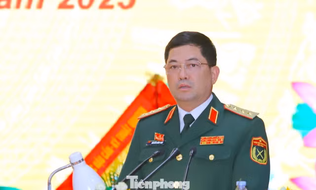 Thượng tướng Nguyễn Hồng Thái dự Đại hội Đại biểu Đảng bộ Quân khu 4