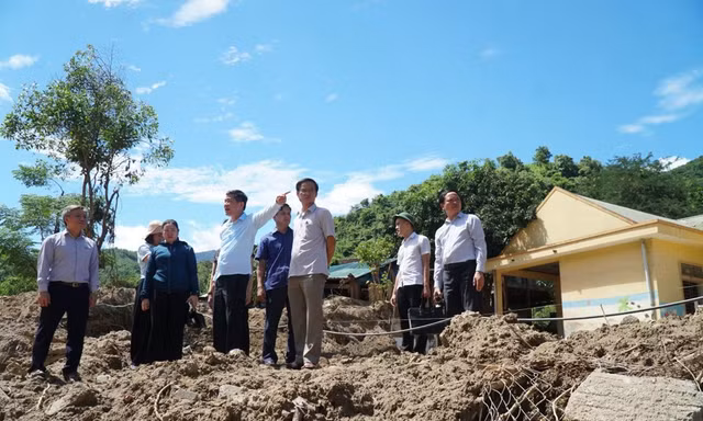 Không để học sinh nào bị bỏ rơi sau lũ