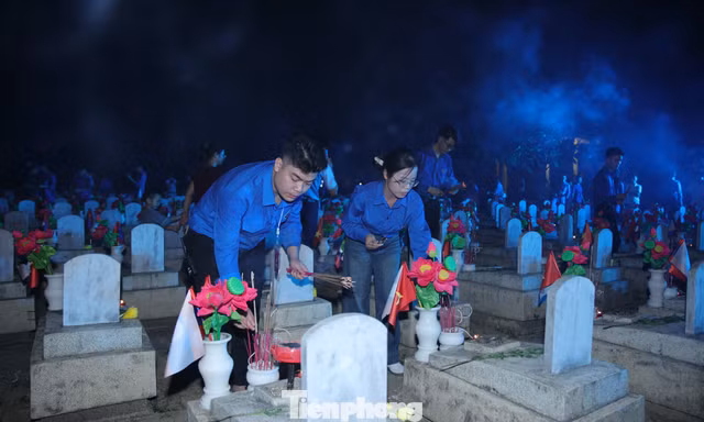 Tri ân ở nghĩa trang đặc biệt mang tên hai quốc gia Việt Nam - Lào