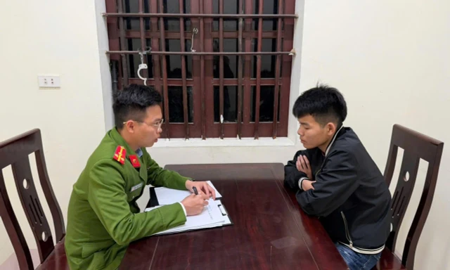 Khởi tố 9 quái xế mang hung khí, che kín mặt rượt đuổi nhau giữa phố