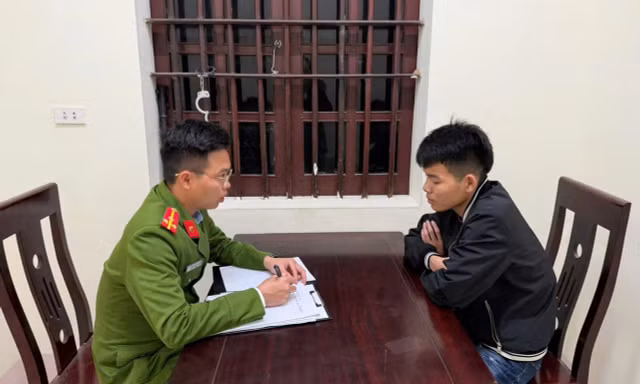Khởi tố 9 quái xế mang hung khí, che kín mặt rượt đuổi nhau giữa phố