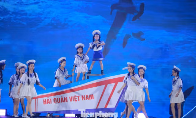 Biển Việt Nam - Hành trình không gian xanh