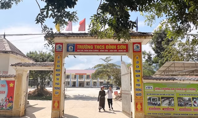 Một hiệu trưởng ở Nghệ An bị khởi tố vì liên quan đường dây cá độ bóng đá
