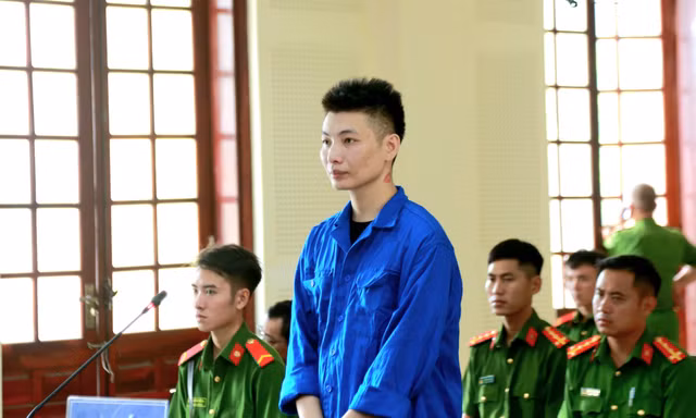 Cho rằng vợ bị nhân viên y tế 'bỏ bê', người đàn ông cầm dao tấn công 5 người tại bệnh viện