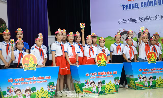 ‘Măng non’ nhập vai tuyên truyền phòng chống đuối nước, tai nạn thương tích và xâm hại trẻ em