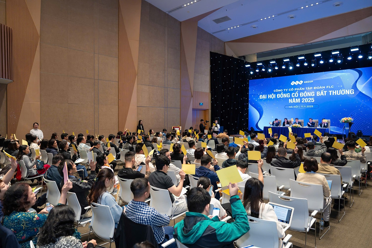 FLC đang rốt ráo thuê, mua máy bay