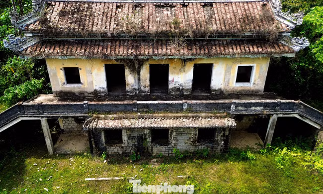 Cảnh hoang lạnh, ma mị tại khu biệt thự của 'lãnh chúa' Ngô Đình Cẩn 