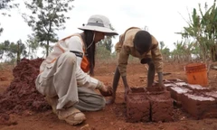 Lee Se Hee mang đến hy vọng cho một trong những quốc gia nghèo nhất châu Phi