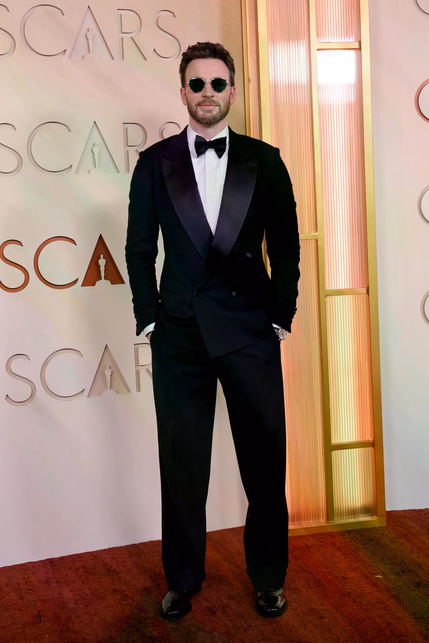 chris-evans-attends-98th-oscars-123683400.jpg