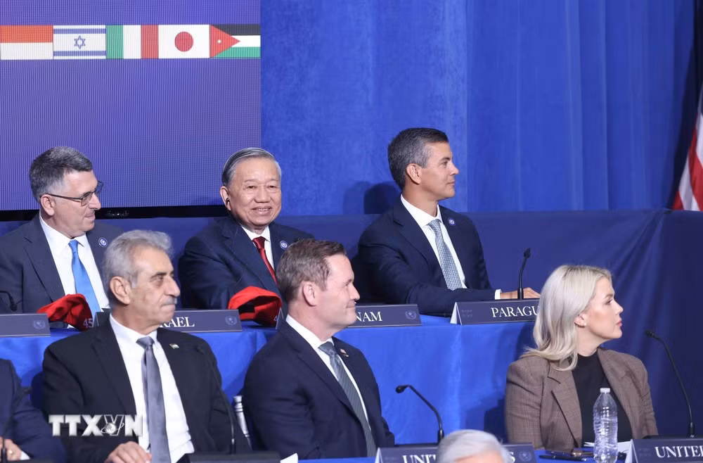 Tổng Bí thư Tô Lâm và các đại biểu dự Phiên khai mạc Hội đồng Hoà bình về Gaza. Ảnh: Thống Nhất/TTXVN.